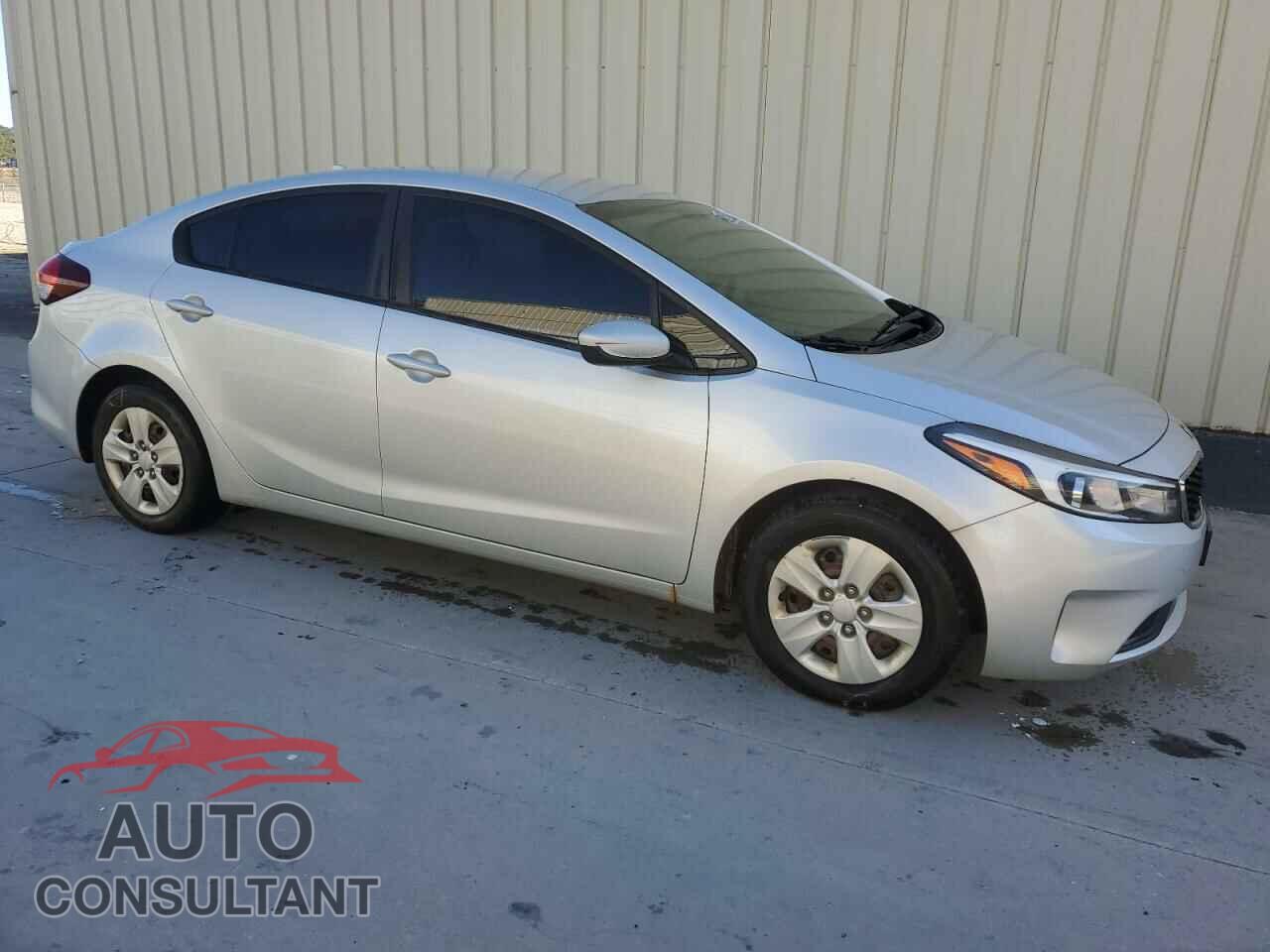 KIA FORTE 2018 - 3KPFK4A76JE198566