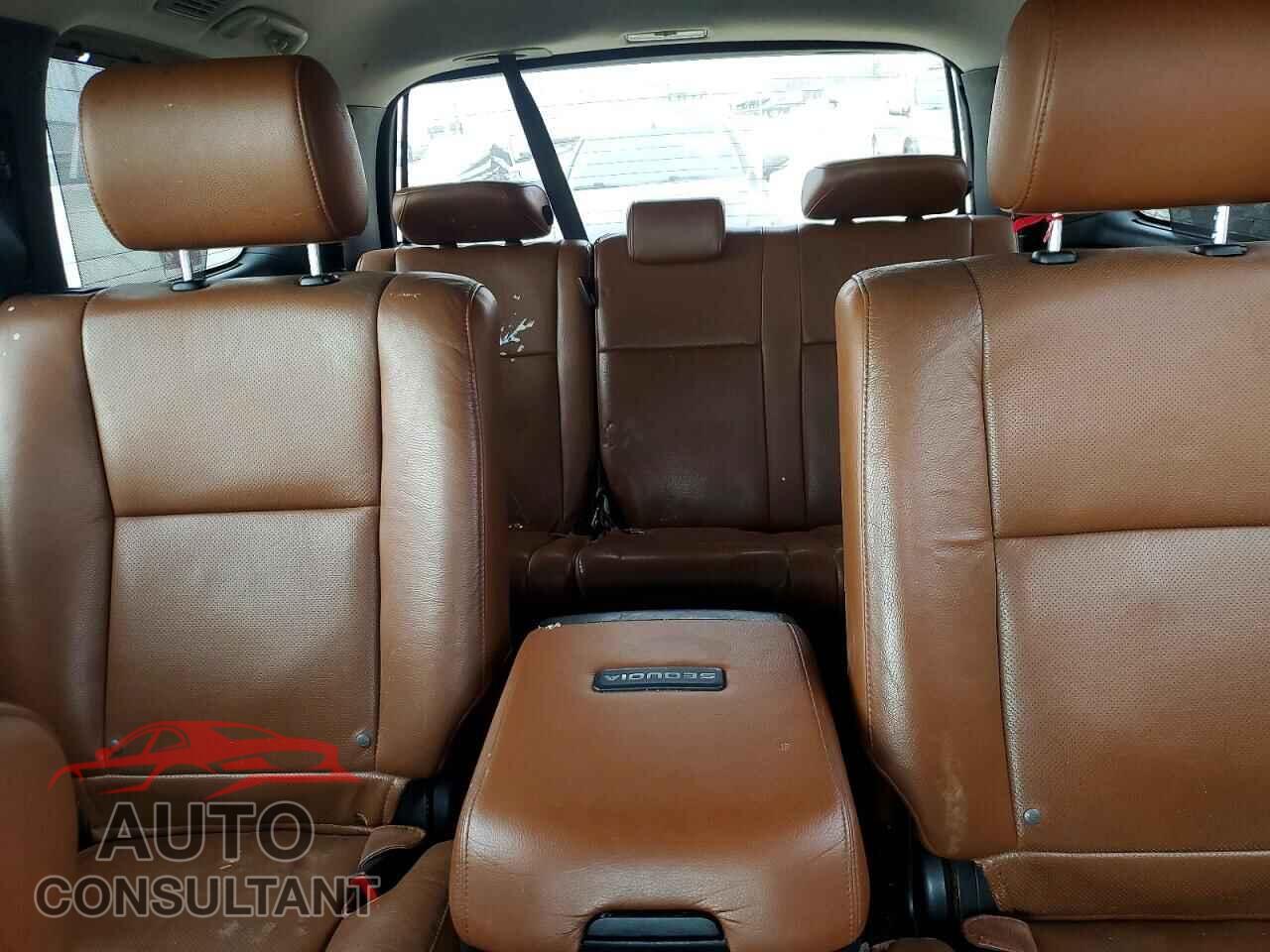 TOYOTA SEQUOIA 2012 - 5TDDW5G17CS068647