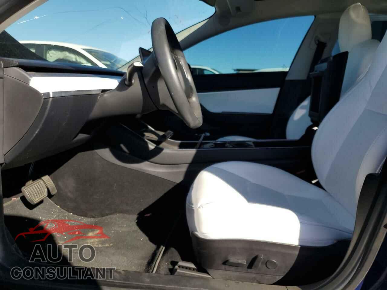 TESLA MODEL 3 2019 - 5YJ3E1EB5KF512954
