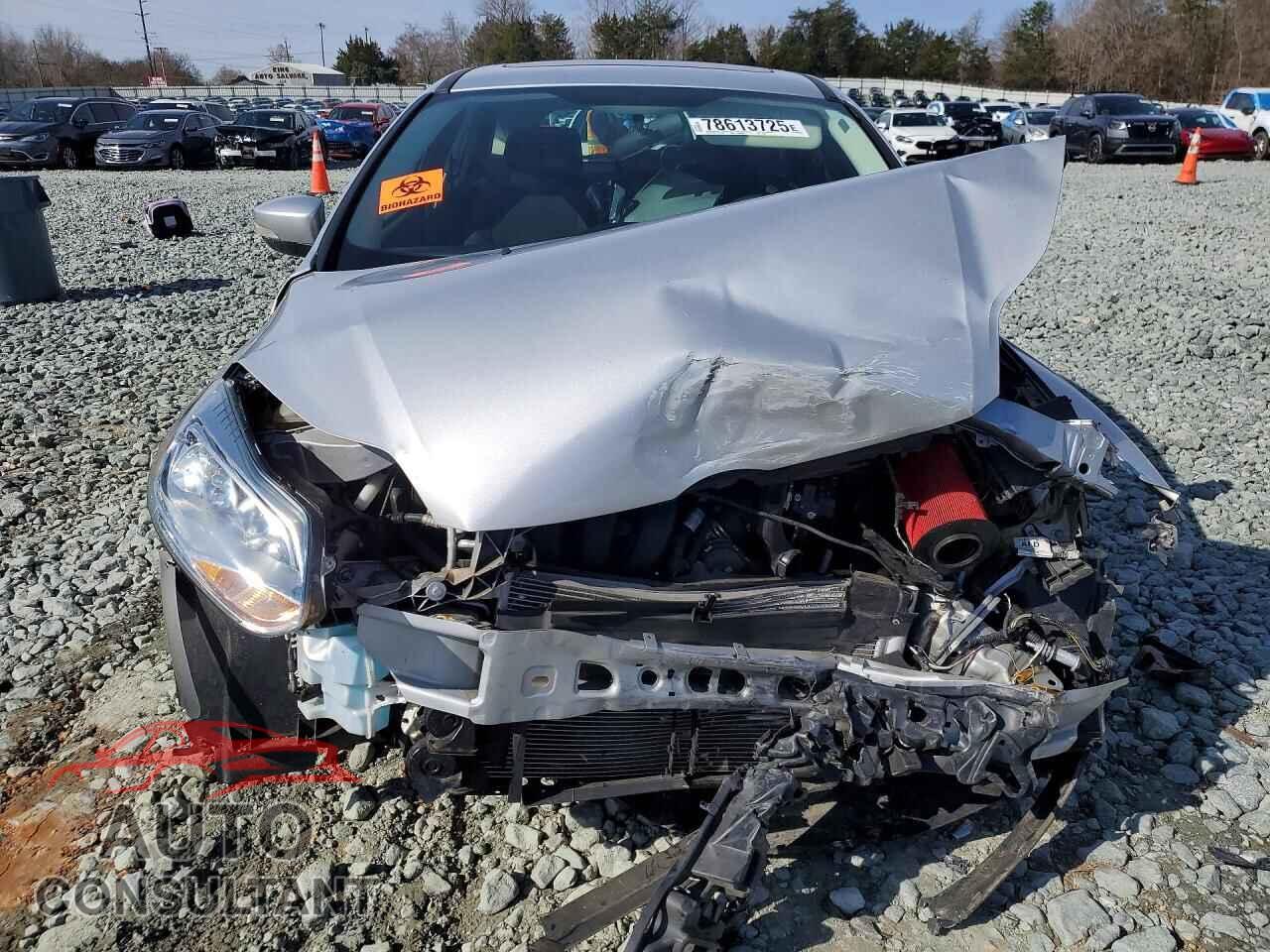 FORD FOCUS 2013 - 1FADP3K26DL112082