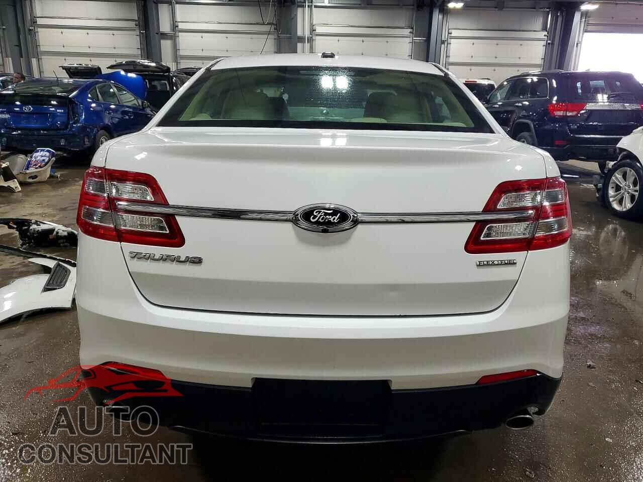 FORD TAURUS 2015 - 1FAHP2D86FG115069