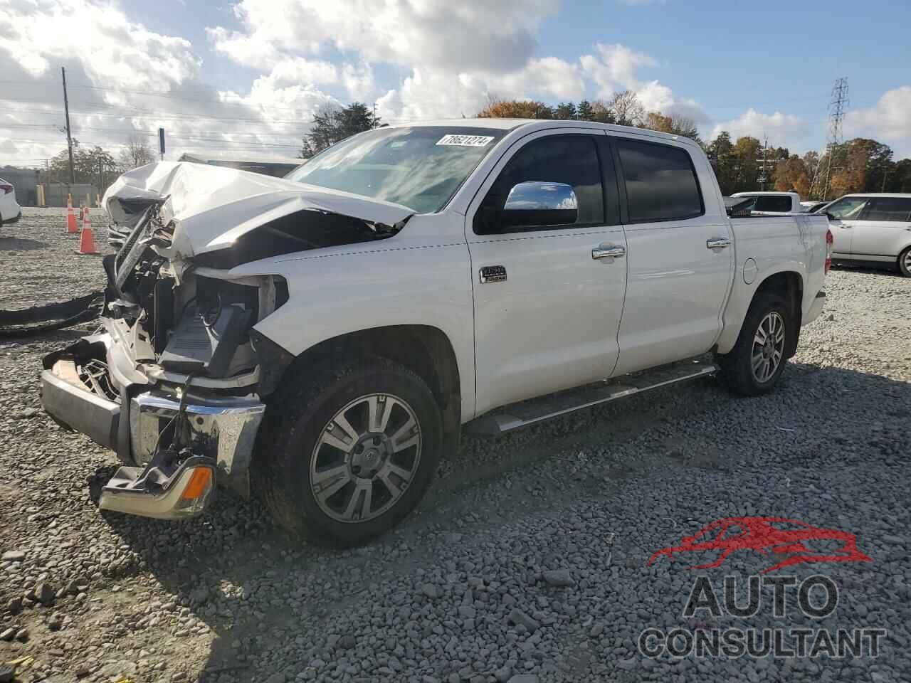 TOYOTA TUNDRA 2017 - 5TFGW5F17HX223603