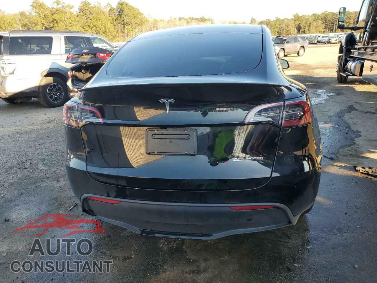 TESLA MODEL Y 2023 - 7SAYGDEF2PF795442