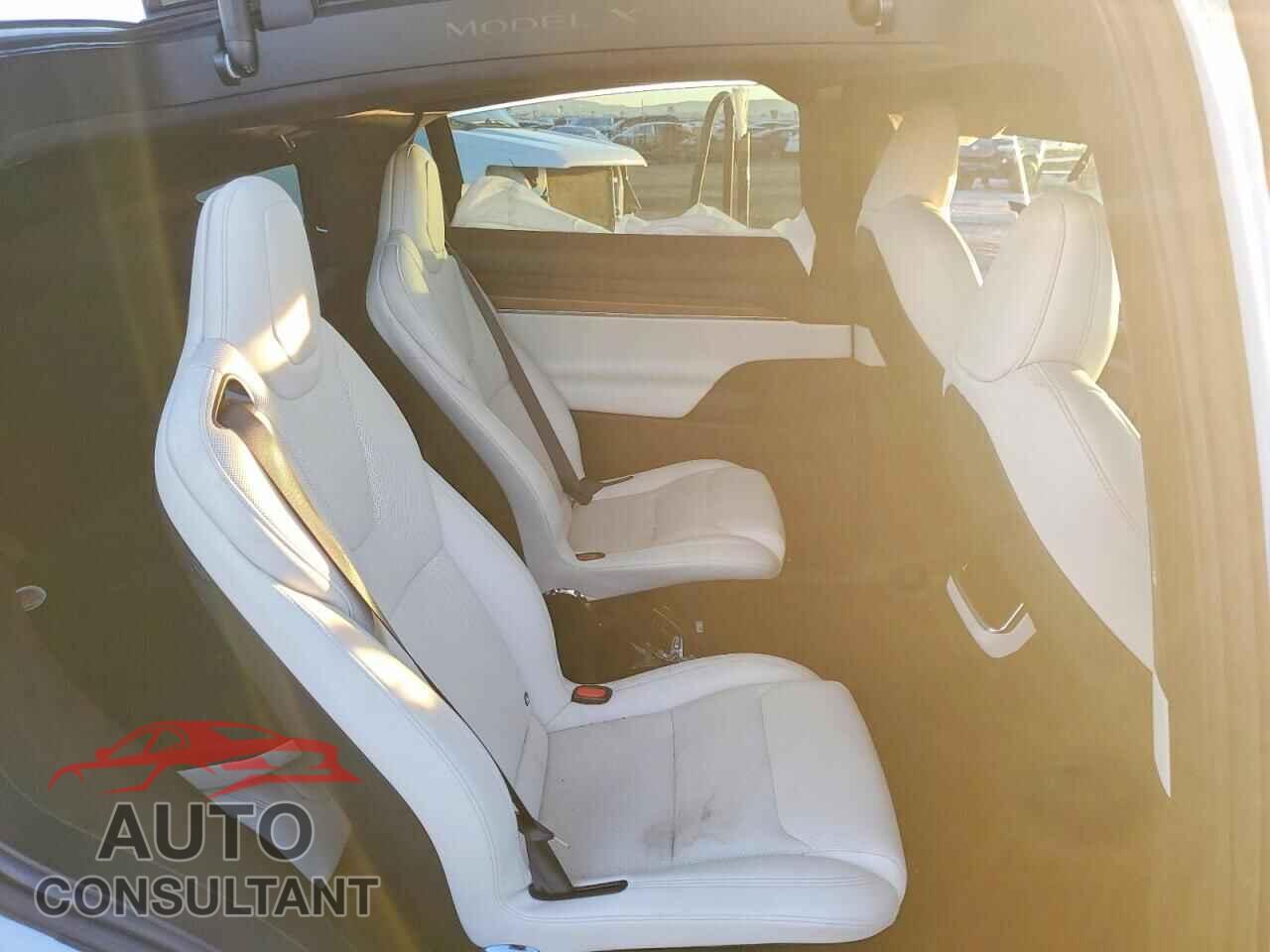 TESLA MODEL X 2023 - 7SAXCBE56PF417708