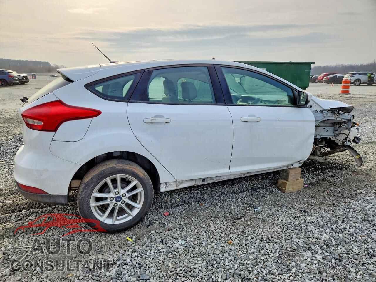 FORD FOCUS 2018 - 1FADP3K29JL329525