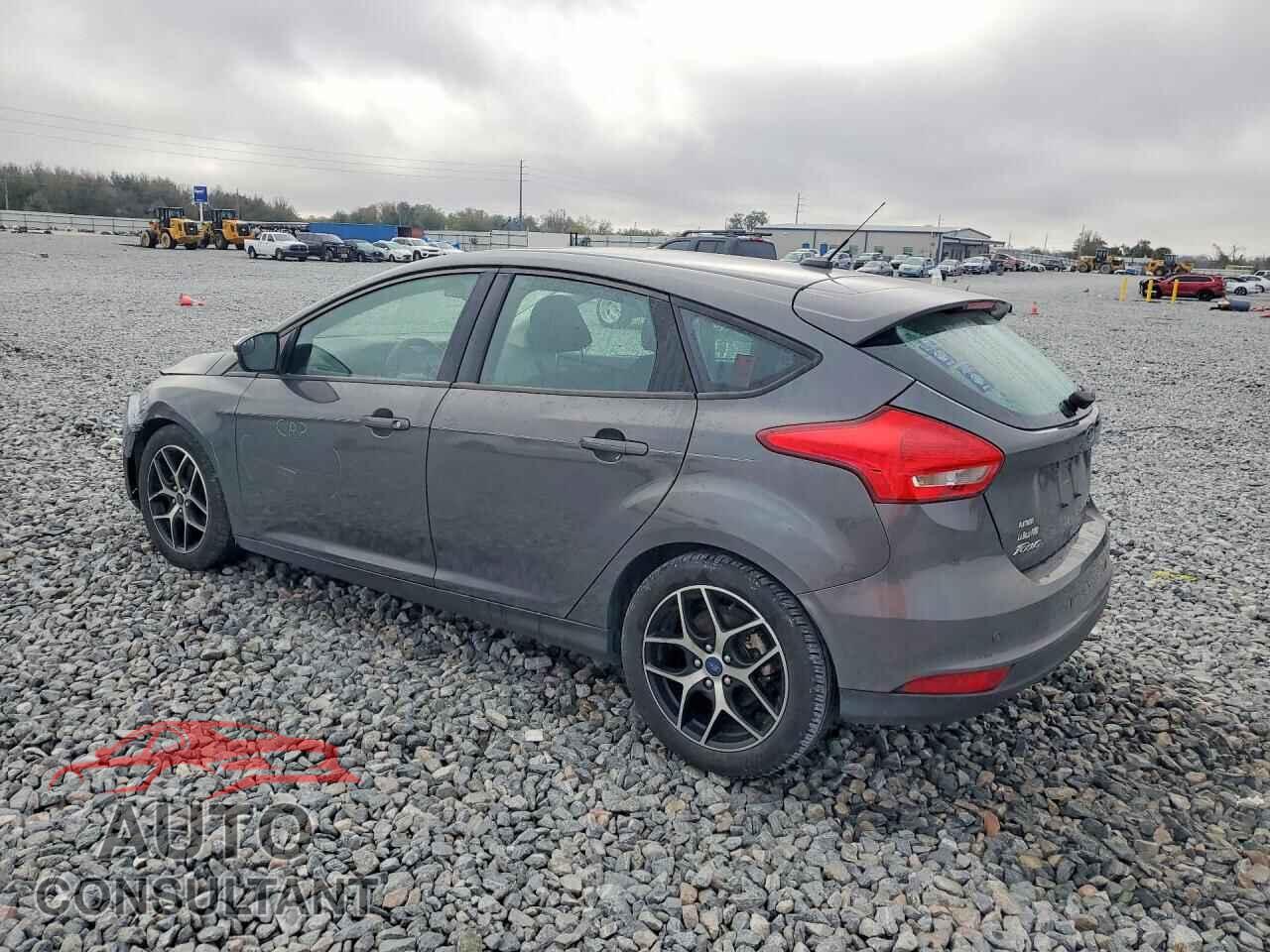 FORD FOCUS 2017 - 1FADP3M28HL317535