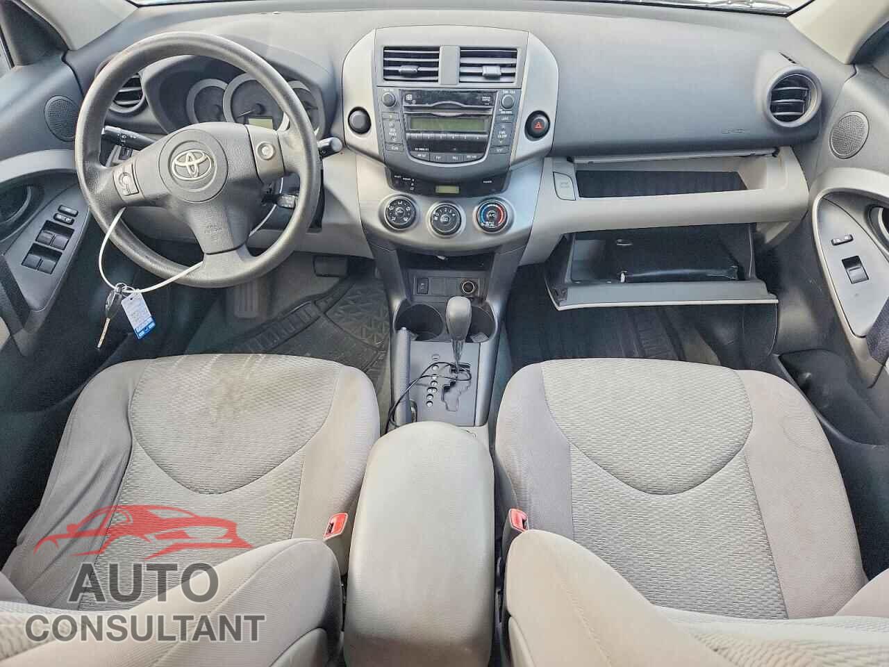 TOYOTA RAV4 2011 - 2T3ZF4DV1BW057101