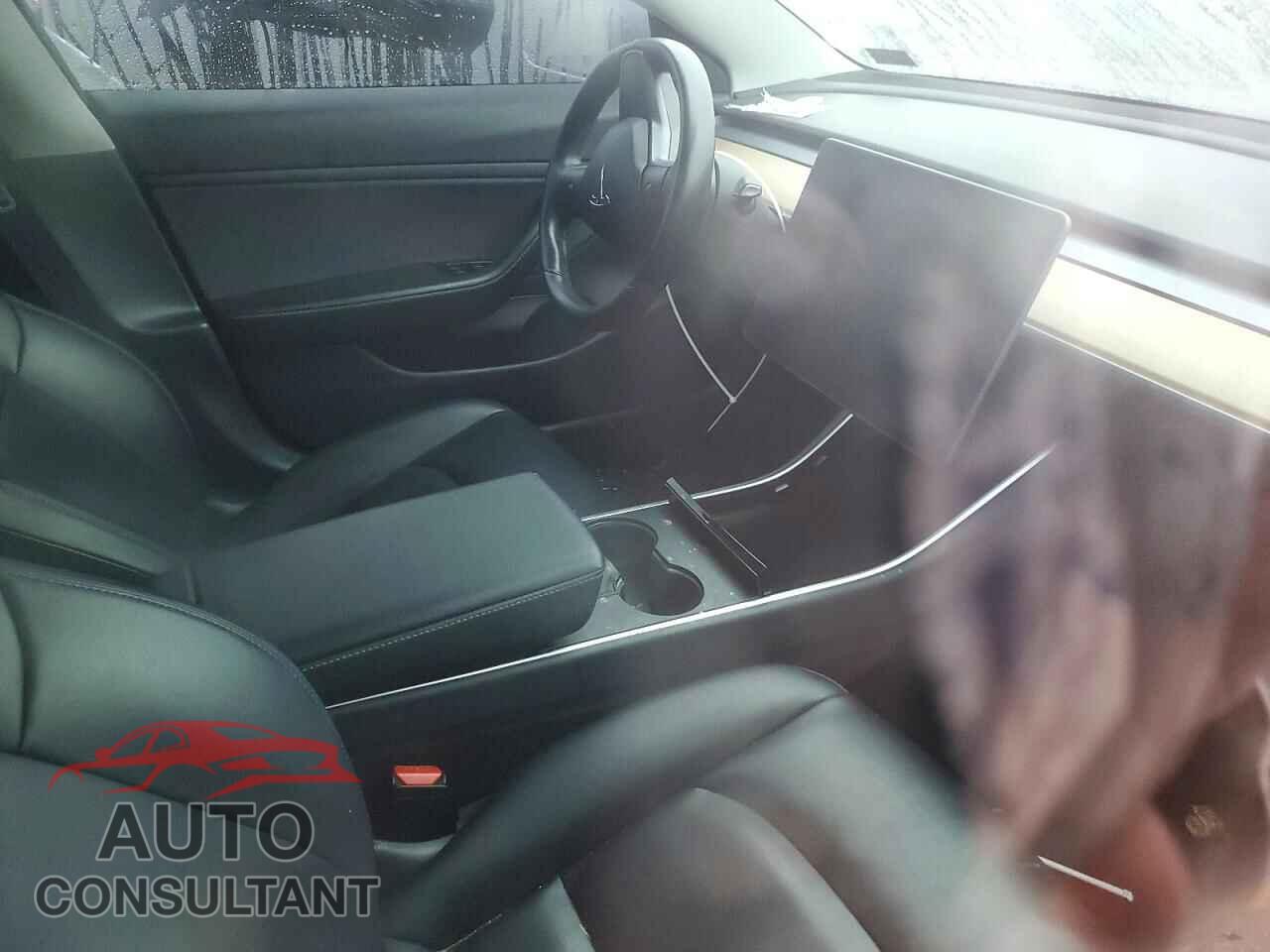 TESLA MODEL 3 2018 - 5YJ3E1EAXJF005490
