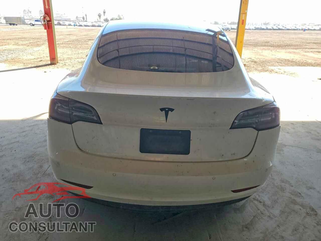 TESLA MODEL 3 2021 - 5YJ3E1EB5MF999995