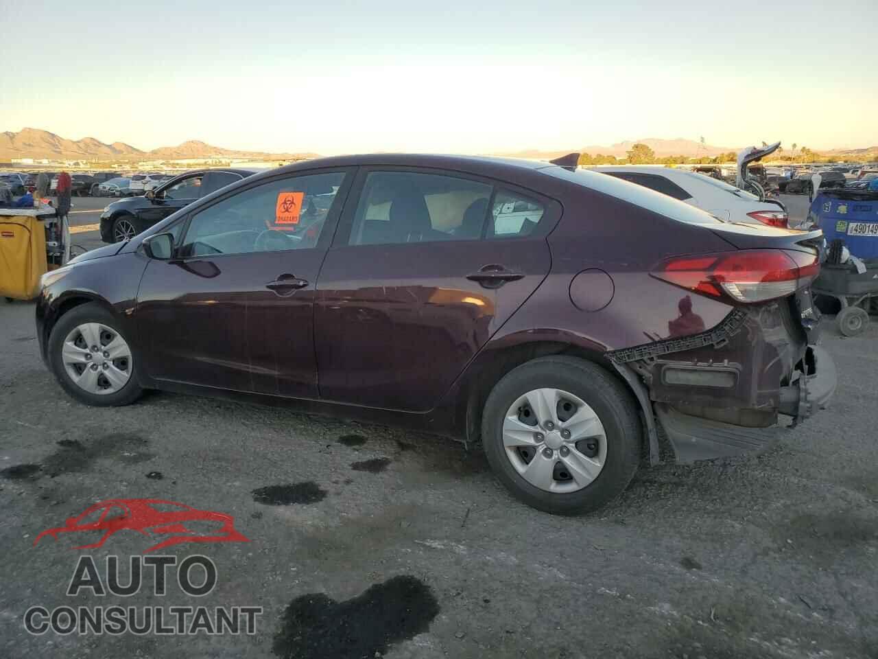 KIA FORTE 2018 - 3KPFK4A74JE181779