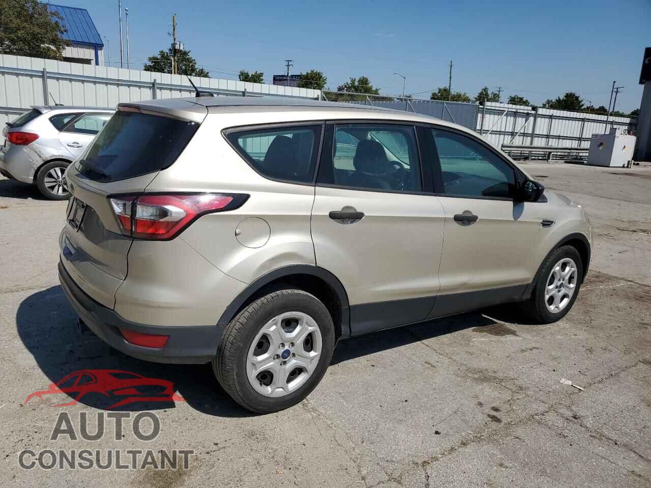 FORD ESCAPE 2017 - 1FMCU0F77HUB61841