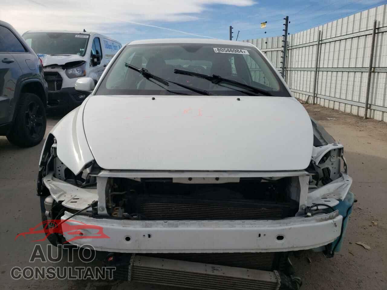 VOLVO C30 2011 - YV1672MK4B2247357