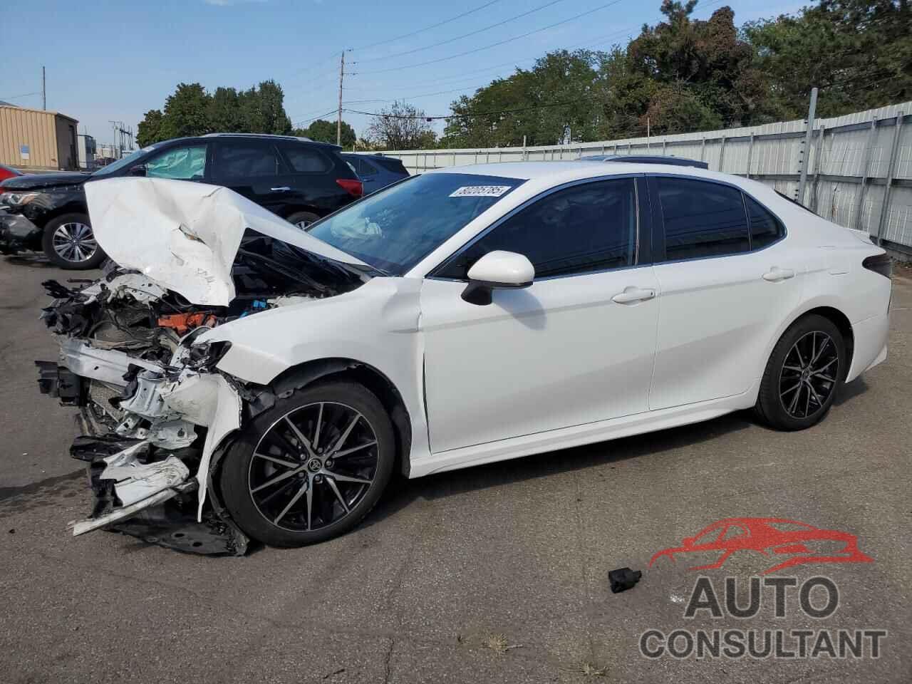 TOYOTA CAMRY 2021 - 4T1G11AK8MU562448
