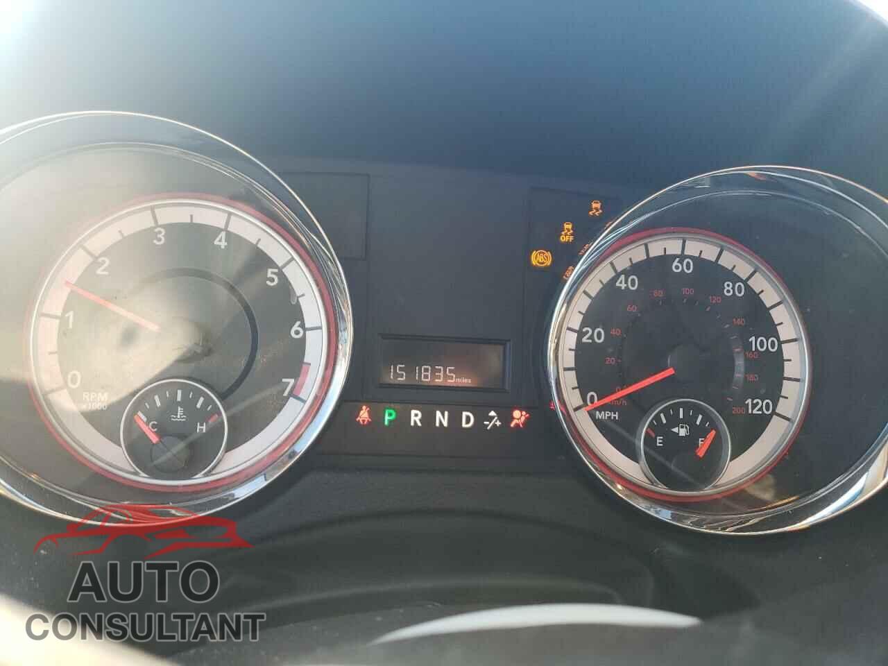DODGE CARAVAN 2011 - 2D4RN3DG6BR721663
