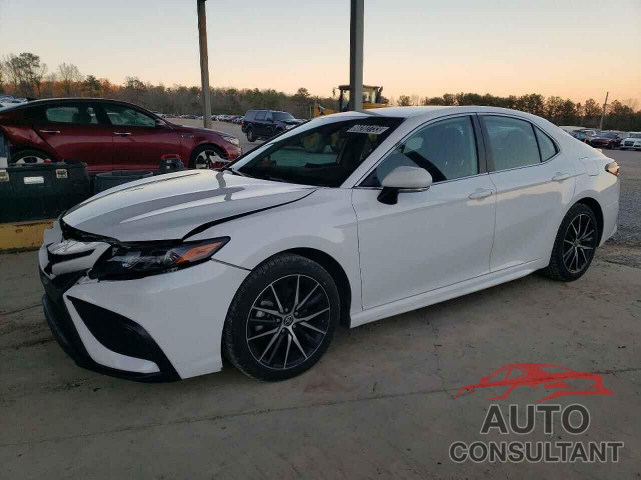 TOYOTA CAMRY 2022 - 4T1G11AK5NU686324