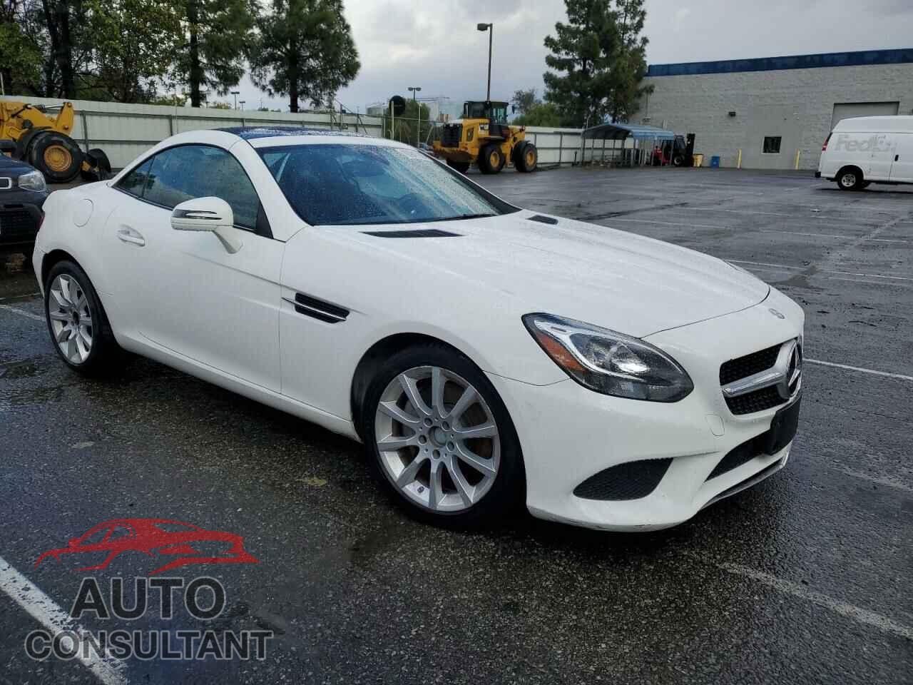 MERCEDES-BENZ SLC-CLASS 2017 - WDDPK3JA7HF138098