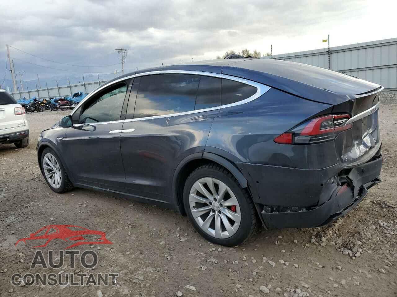 TESLA MODEL X 2016 - 5YJXCAE4XGFS00533
