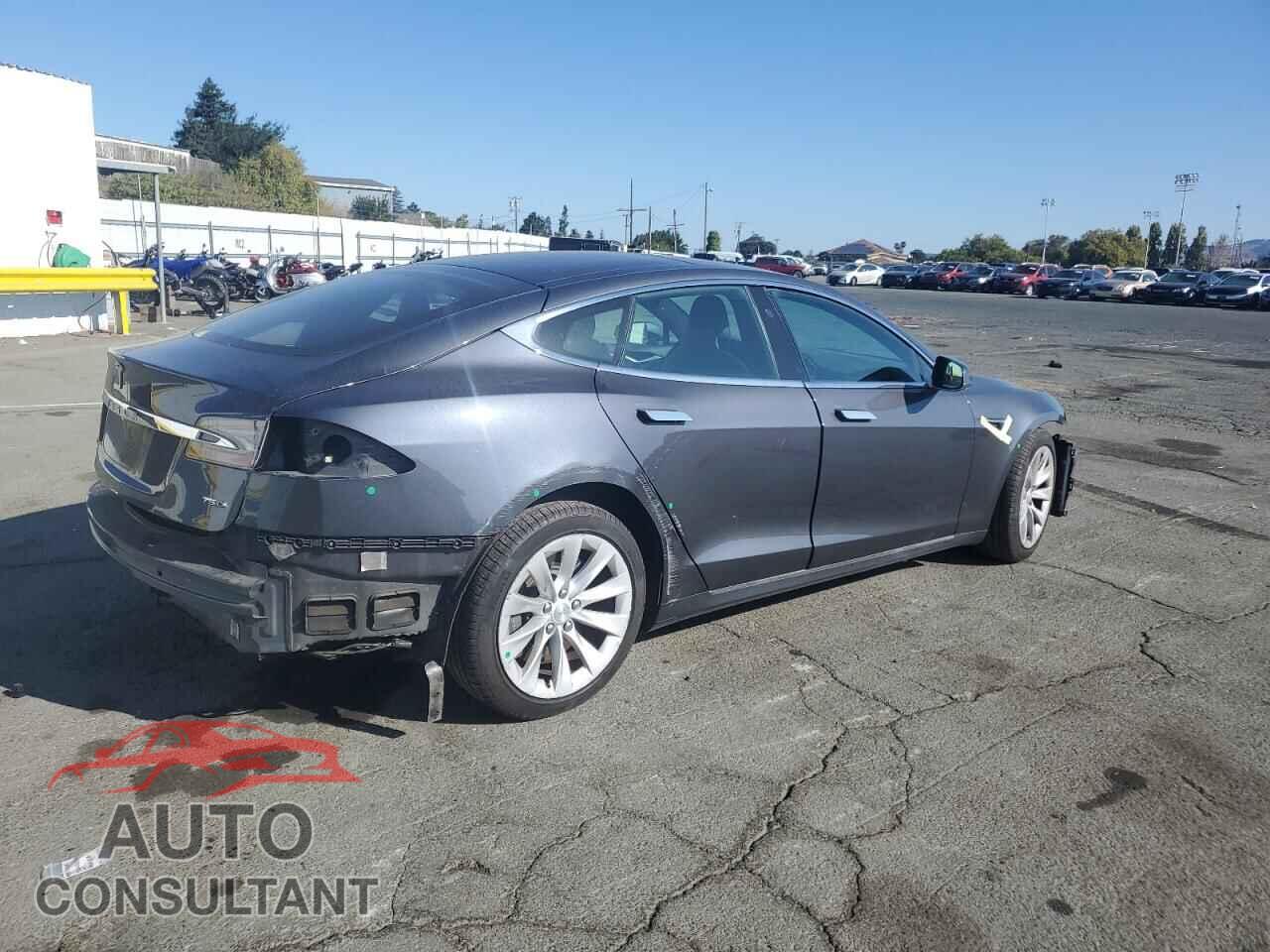 TESLA MODEL S 2017 - 5YJSA1E2XHF187640