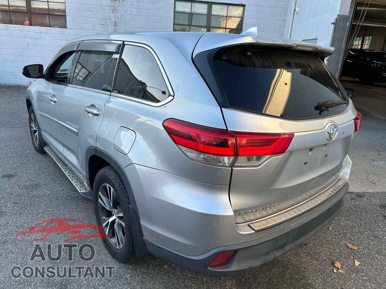 TOYOTA HIGHLANDER 2017 - 5TDBZRFH4HS358517