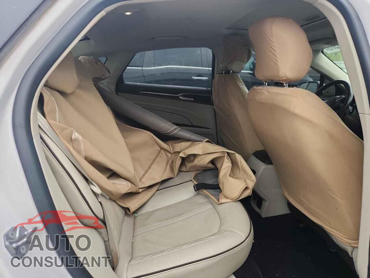 FORD FUSION 2017 - 3FA6P0SU2HR275697