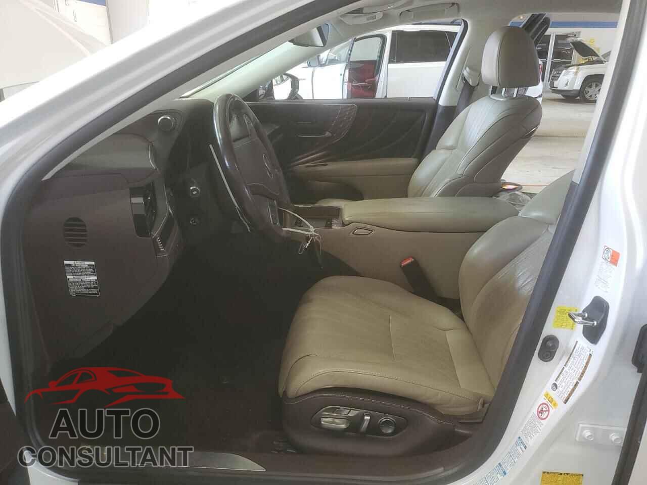 LEXUS LS500 2018 - JTHC51FF2J5003534