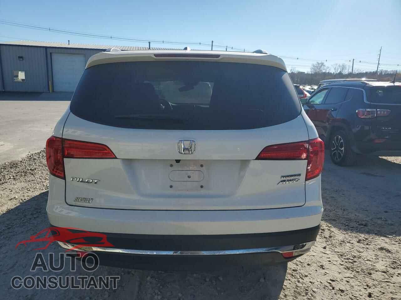 HONDA PILOT 2017 - 5FNYF6H90HB088536