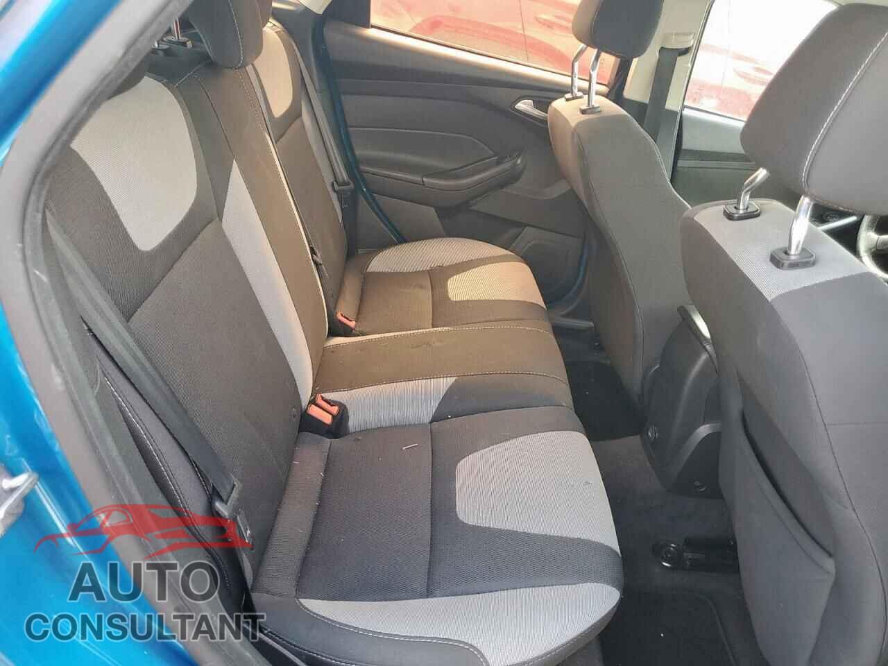 FORD FOCUS 2012 - 1FAHP3K22CL289633
