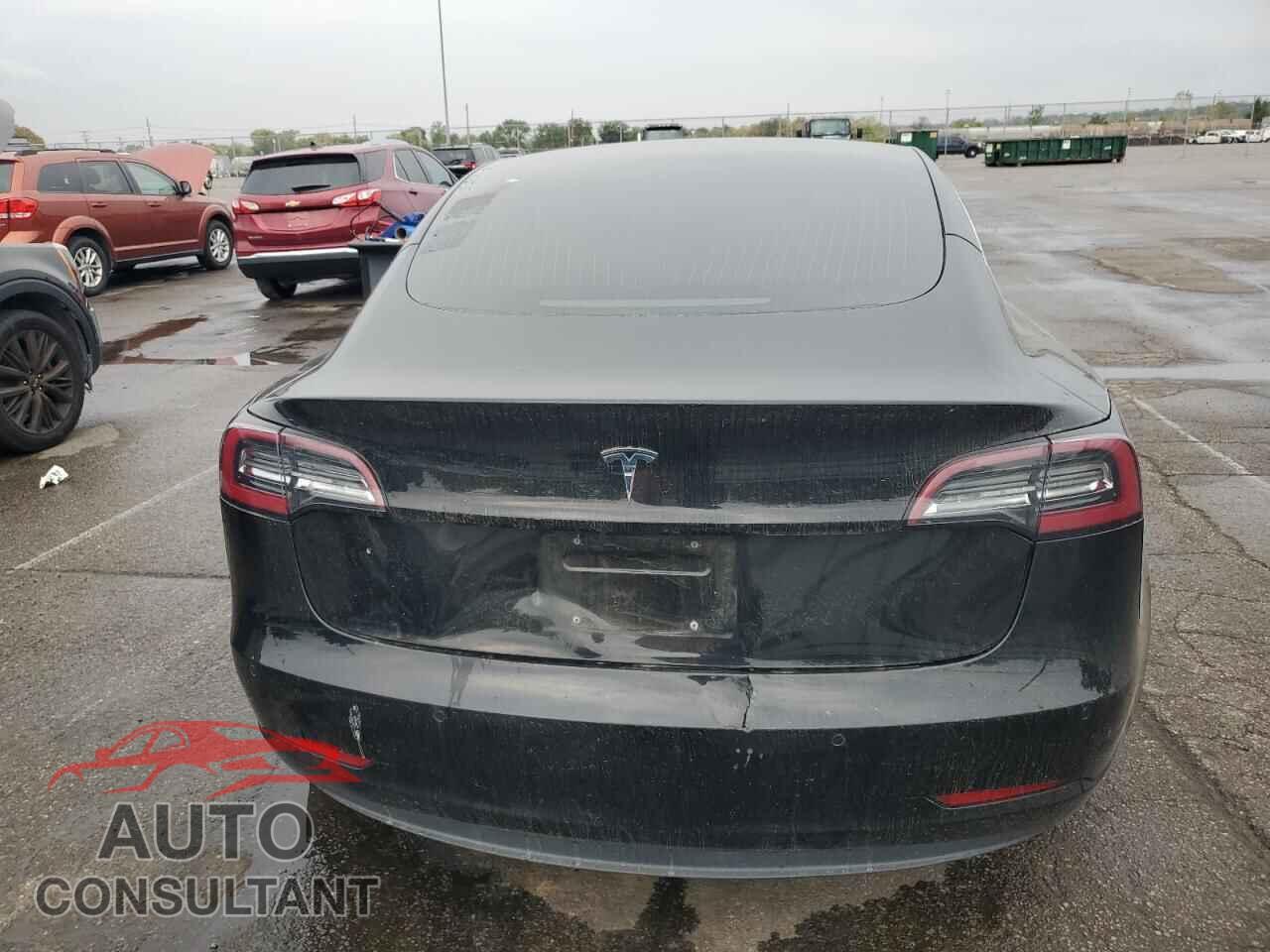 TESLA MODEL 3 2018 - 5YJ3E1EA1JF151938
