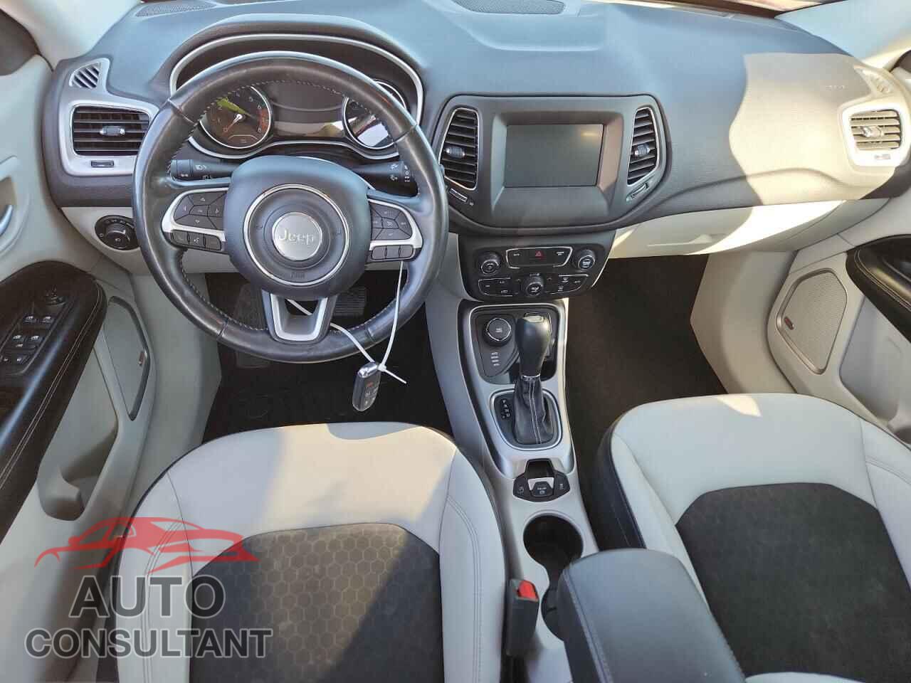 JEEP COMPASS 2017 - 3C4NJDBB2HT657194