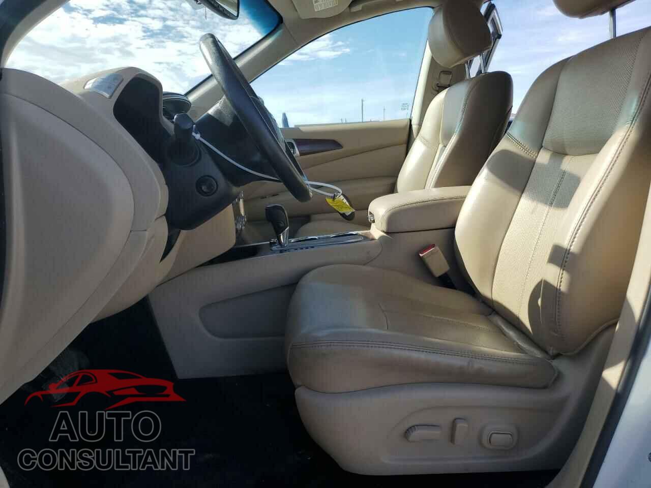 NISSAN PATHFINDER 2017 - 5N1DR2MN3HC634580