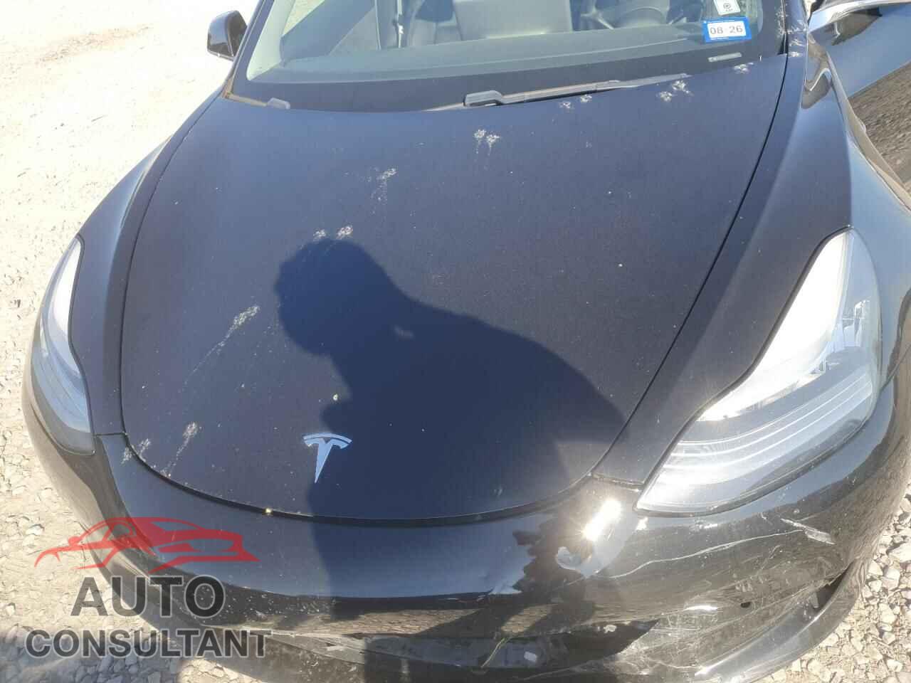 TESLA MODEL 3 2020 - 5YJ3E1EBXLF599641
