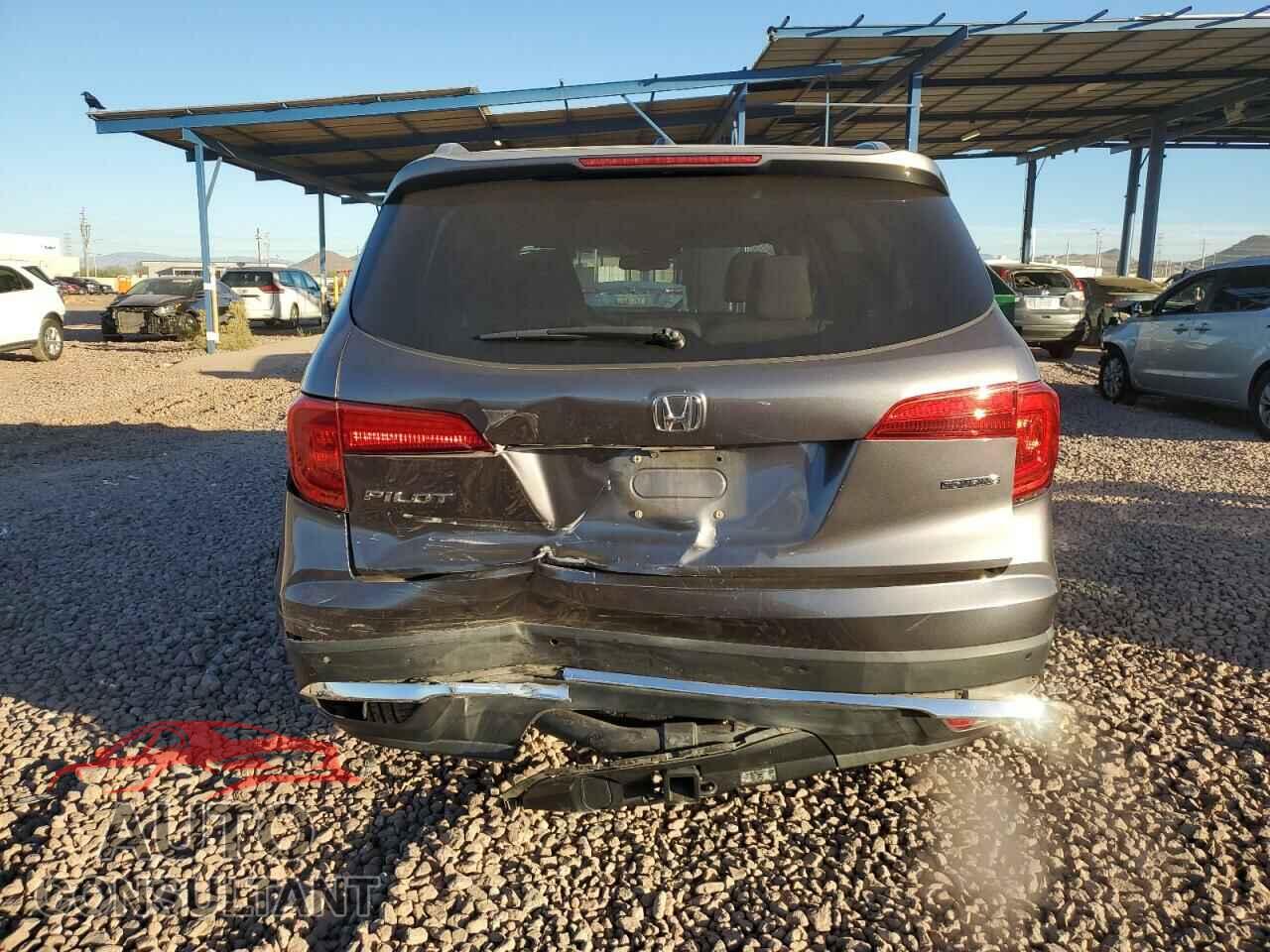HONDA PILOT 2017 - 5FNYF5H91HB001558