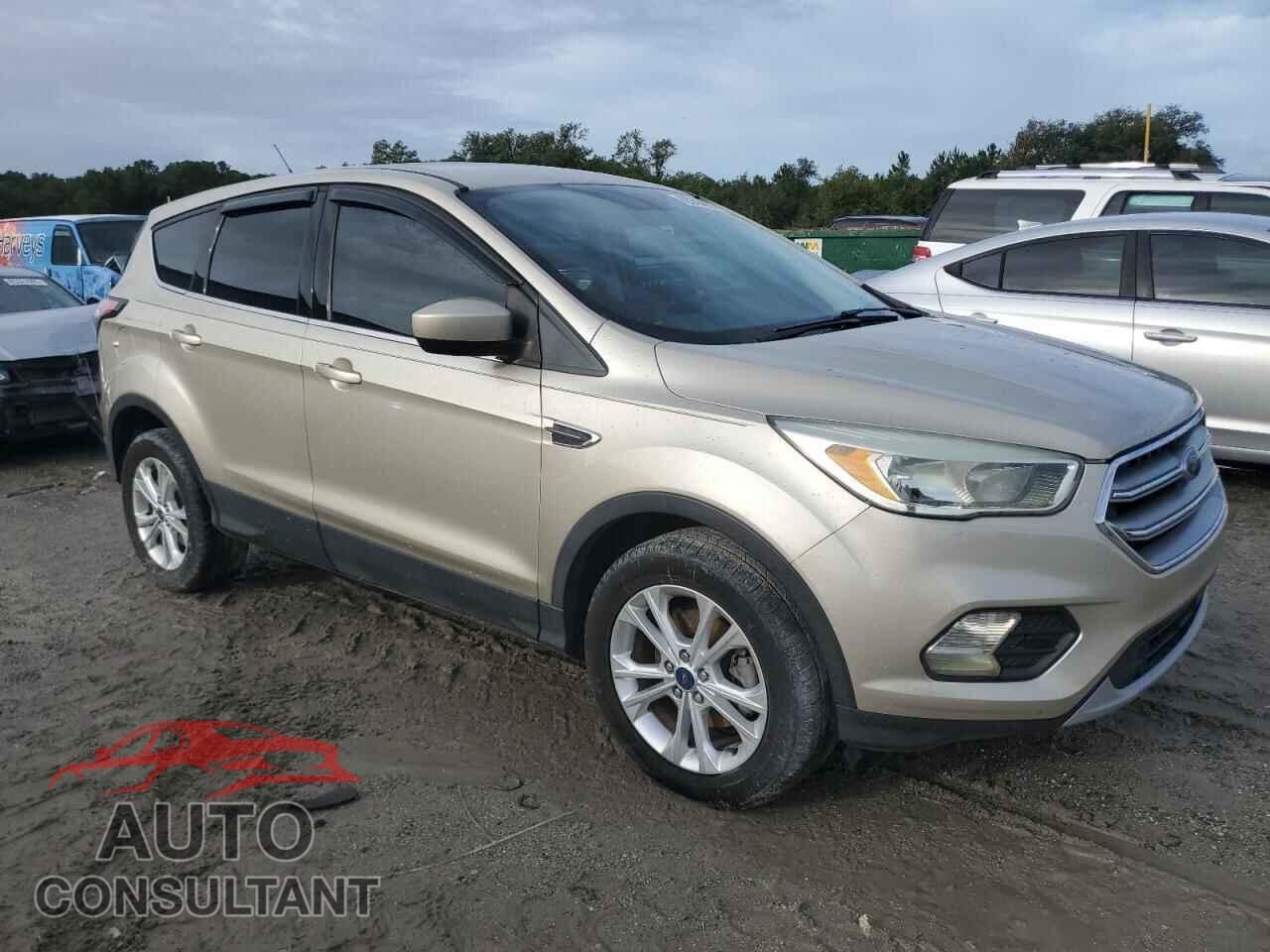 FORD ESCAPE 2017 - 1FMCU0GD2HUC19410