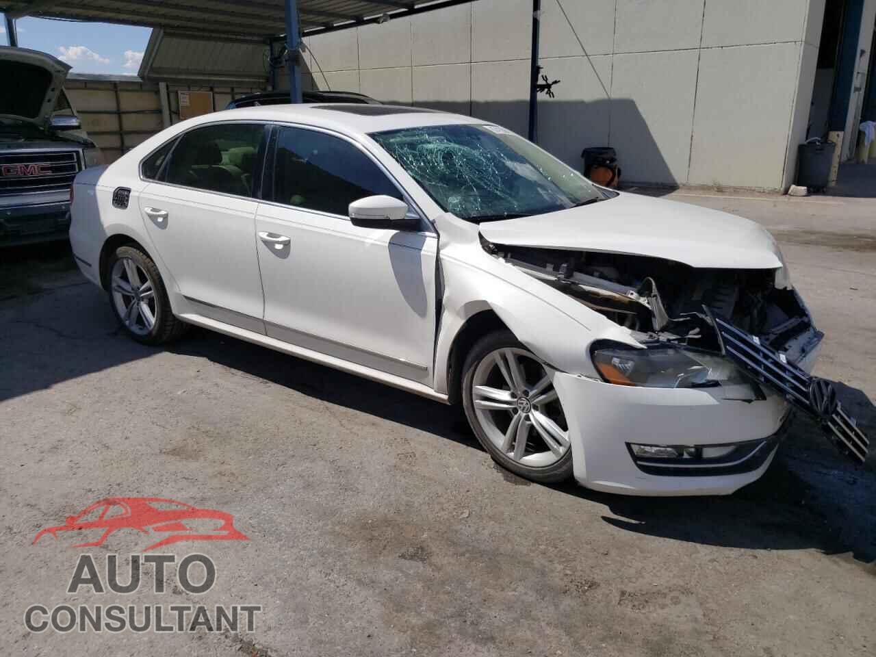 VOLKSWAGEN PASSAT 2015 - 1VWCV7A39FC103406
