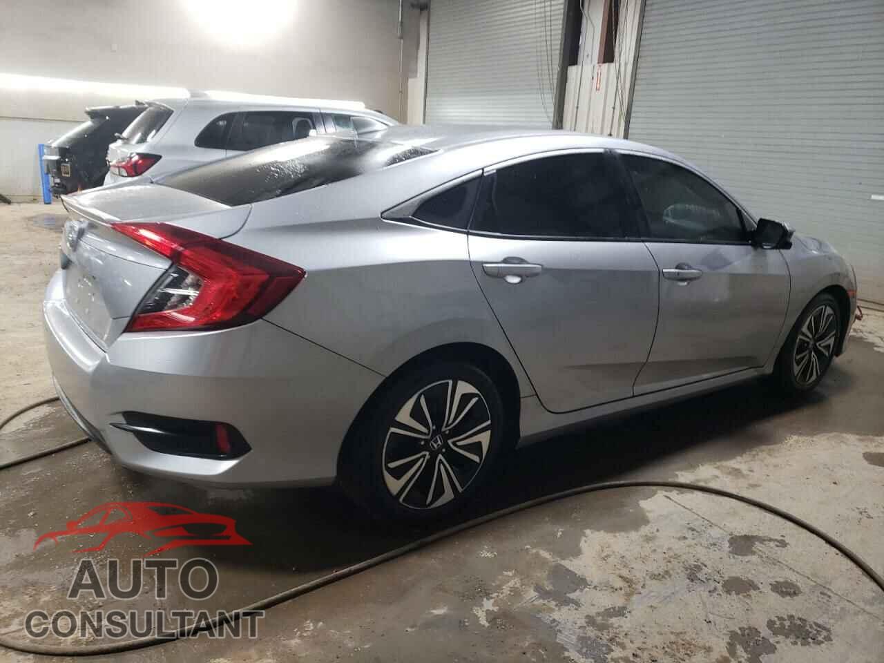 HONDA CIVIC 2018 - JHMFC1F31JX036439