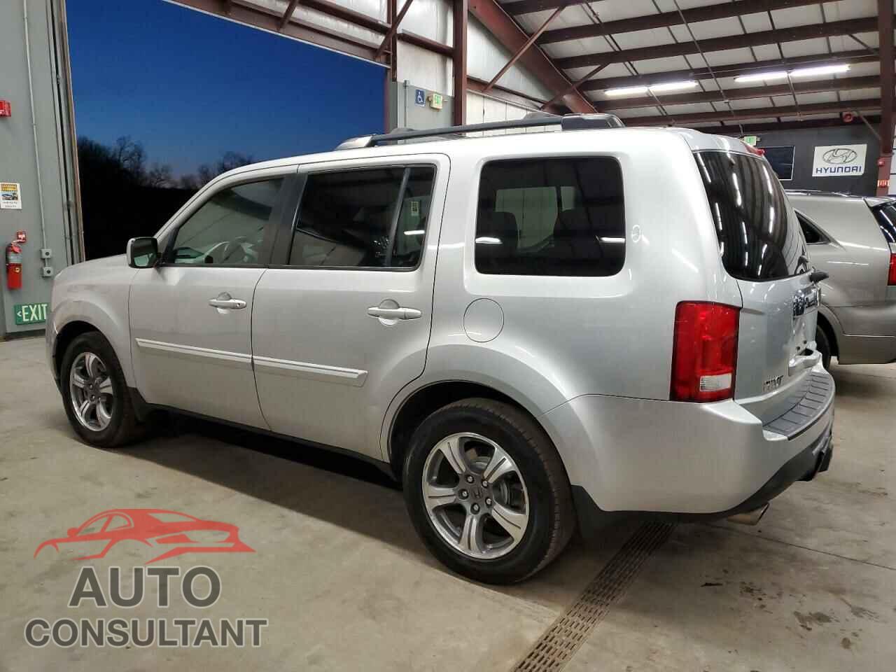 HONDA PILOT 2015 - 5FNYF4H30FB007998