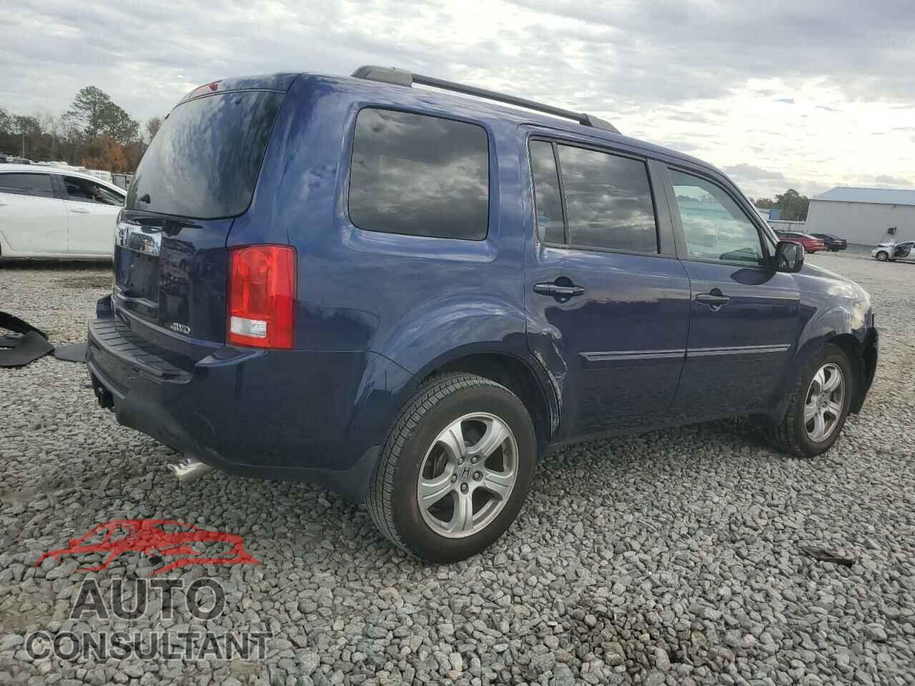 HONDA PILOT 2015 - 5FNYF4H51FB070867