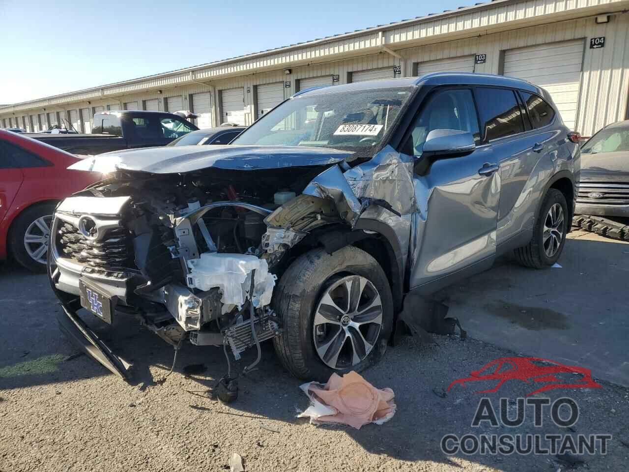 TOYOTA HIGHLANDER 2021 - 5TDGZRBH2MS057301