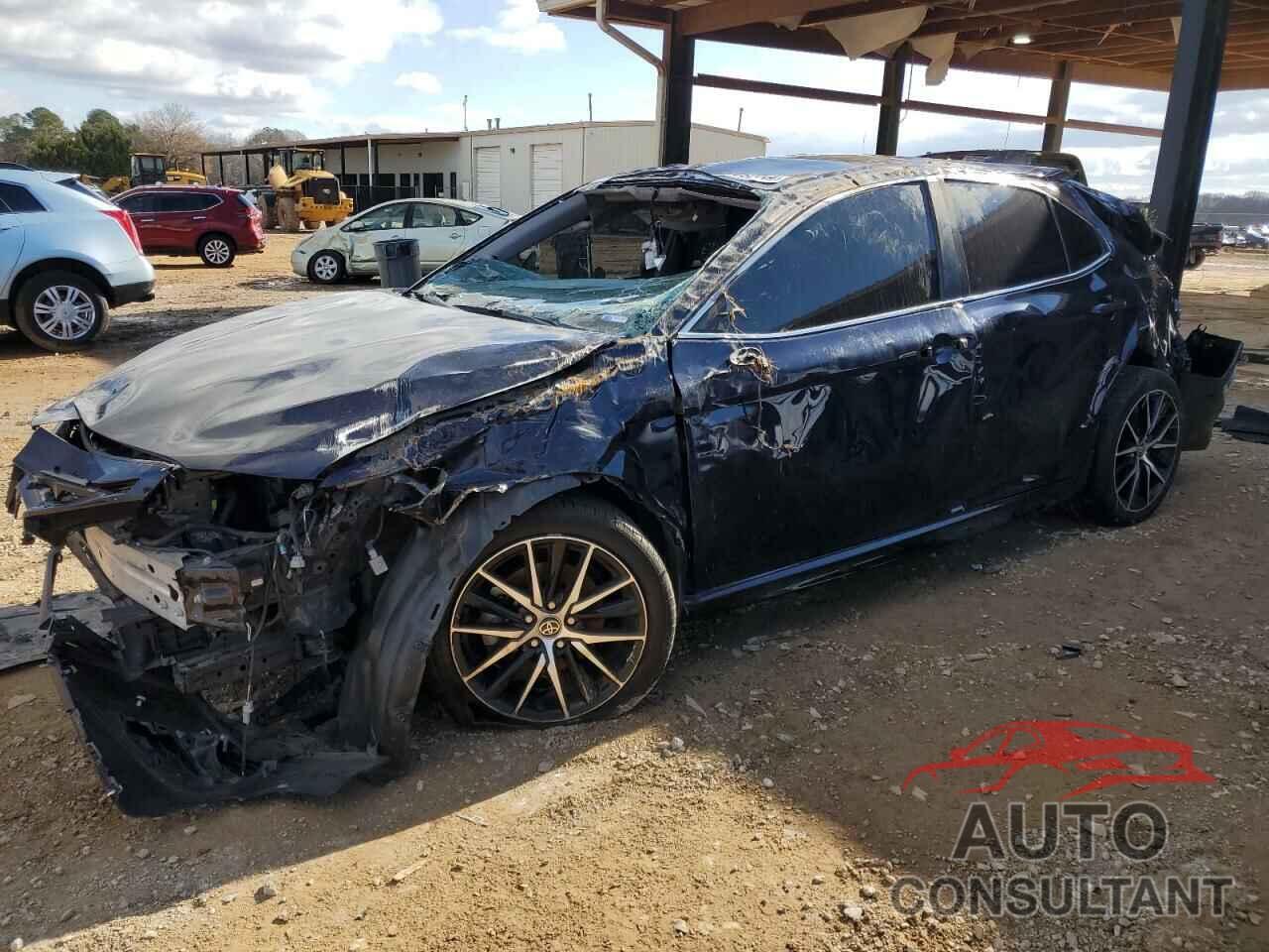 TOYOTA CAMRY 2022 - 4T1G11AK5NU649841