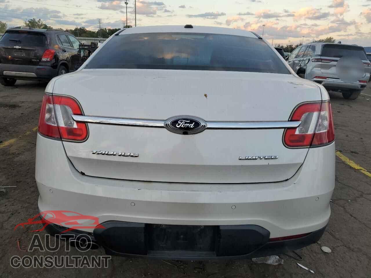 FORD TAURUS 2011 - 1FAHP2FW4BG163367