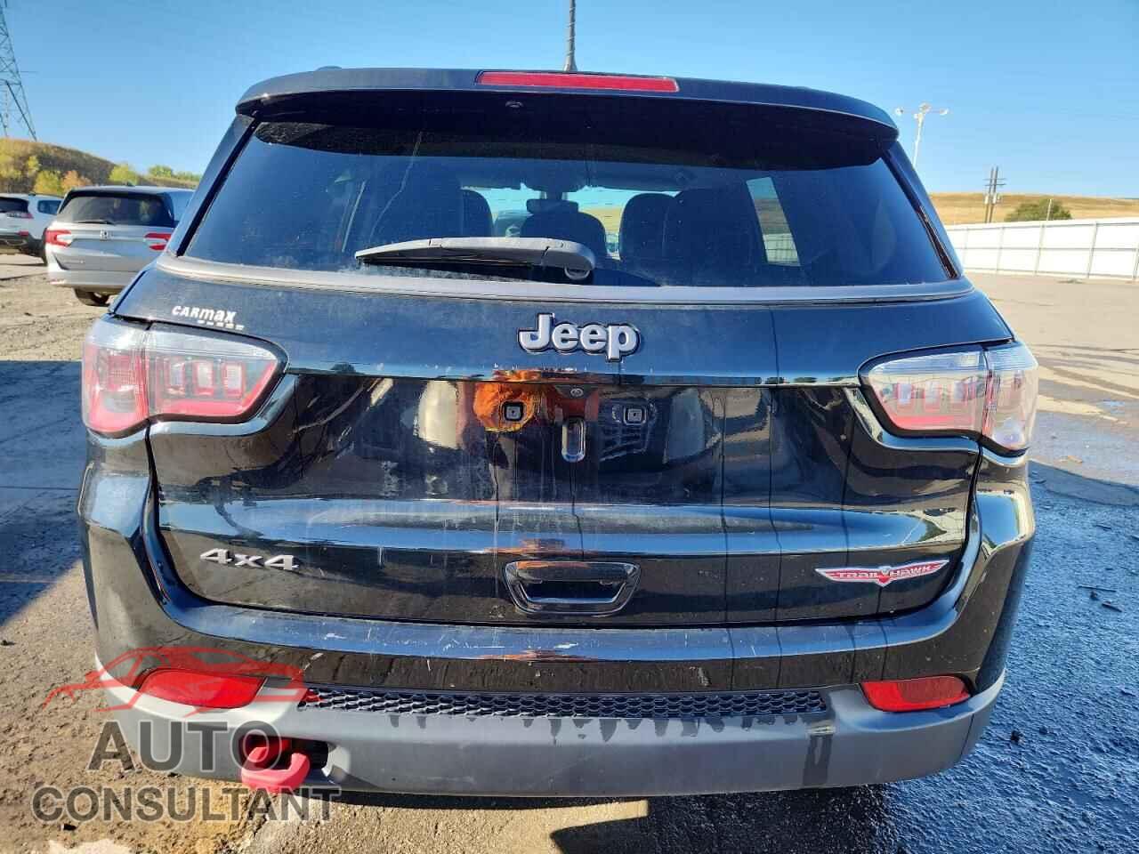JEEP COMPASS 2018 - 3C4NJDDB7JT451677