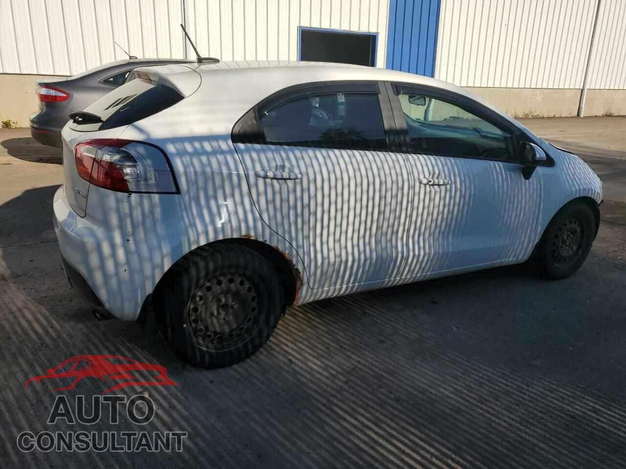 KIA RIO 2014 - KNADN5A31E6932301