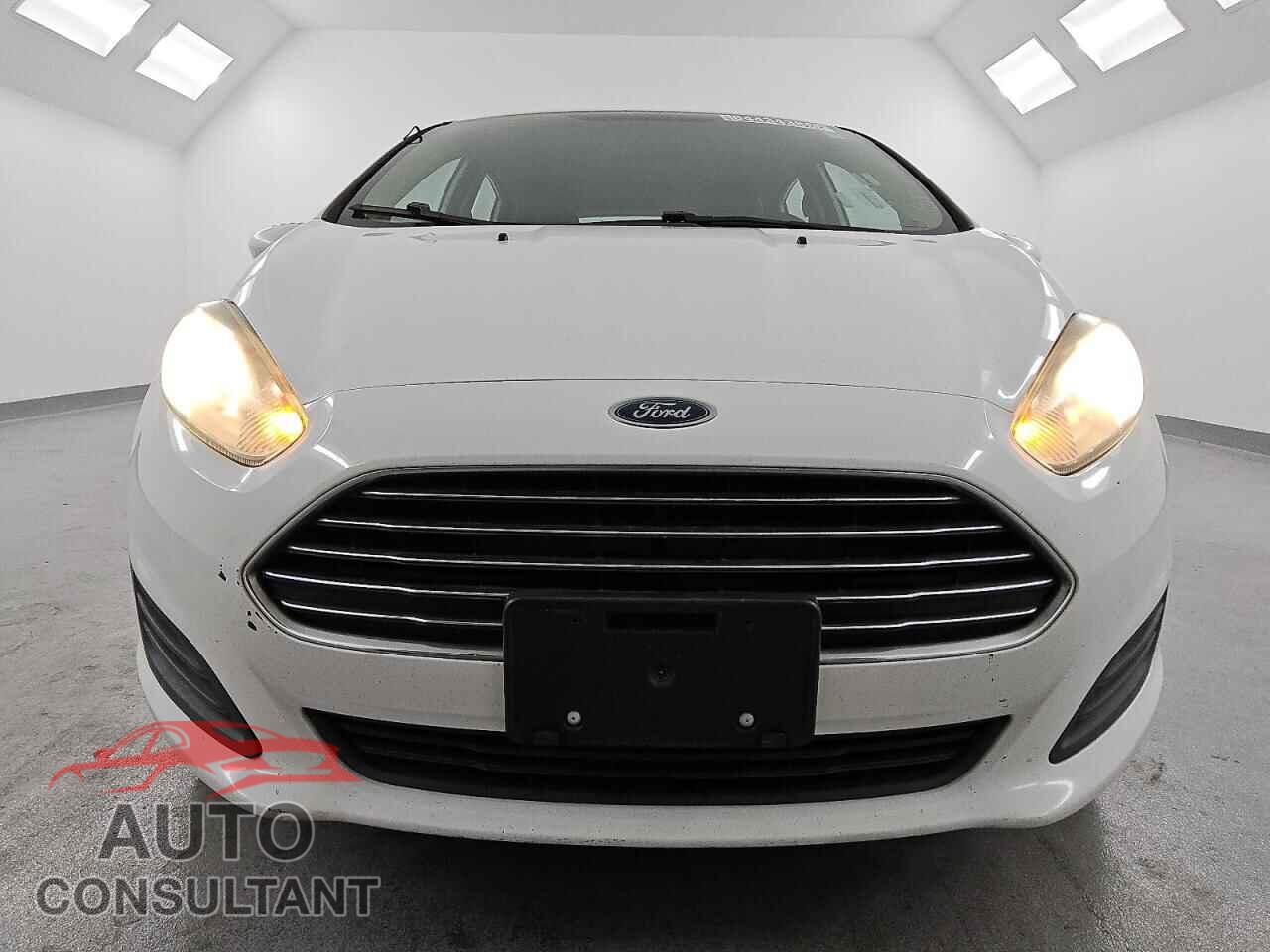 FORD FIESTA 2017 - 3FADP4EJ9HM136096