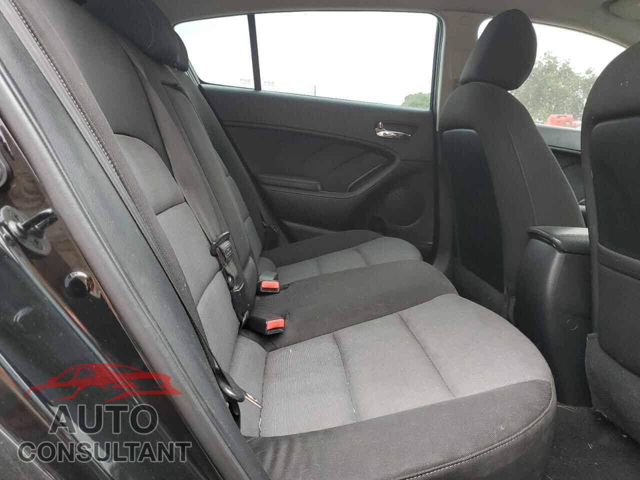 KIA FORTE 2016 - KNAFK5A85G5598621