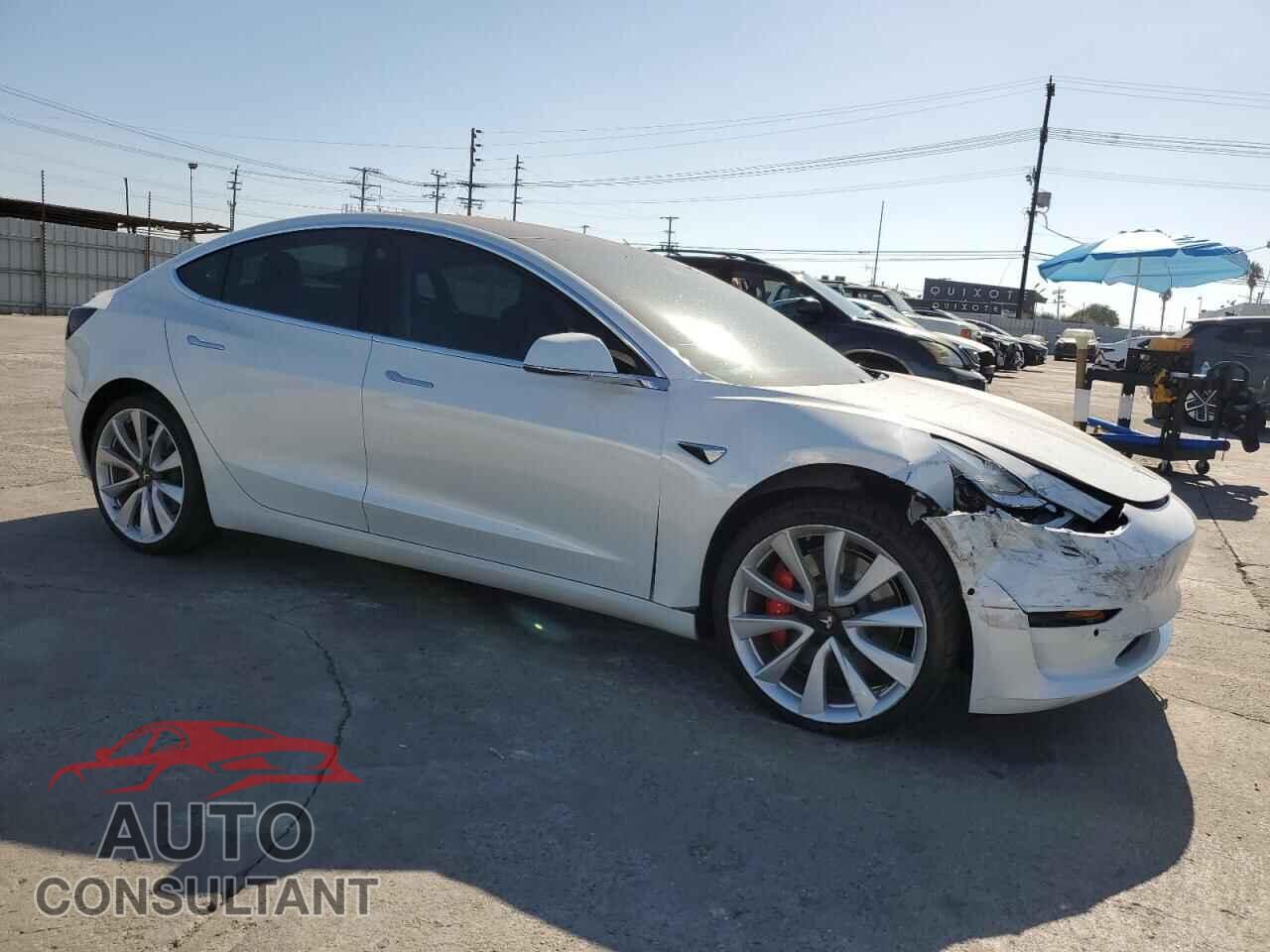 TESLA MODEL 3 2018 - 5YJ3E1EB7JF084271