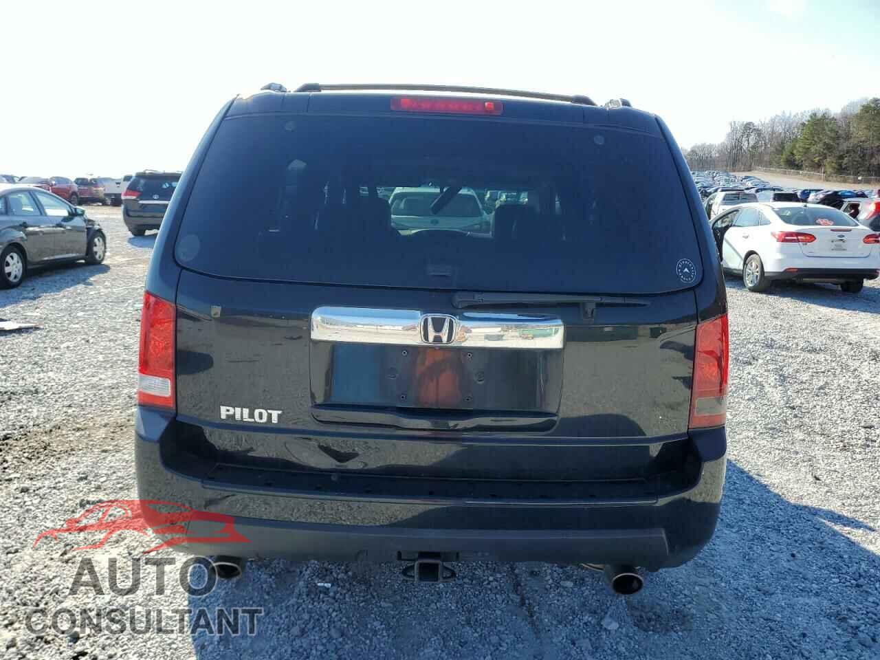 HONDA PILOT 2011 - 5FNYF3H51BB023763