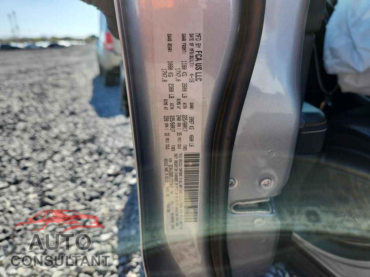 JEEP COMPASS 2018 - 3C4NJDBB5JT373497