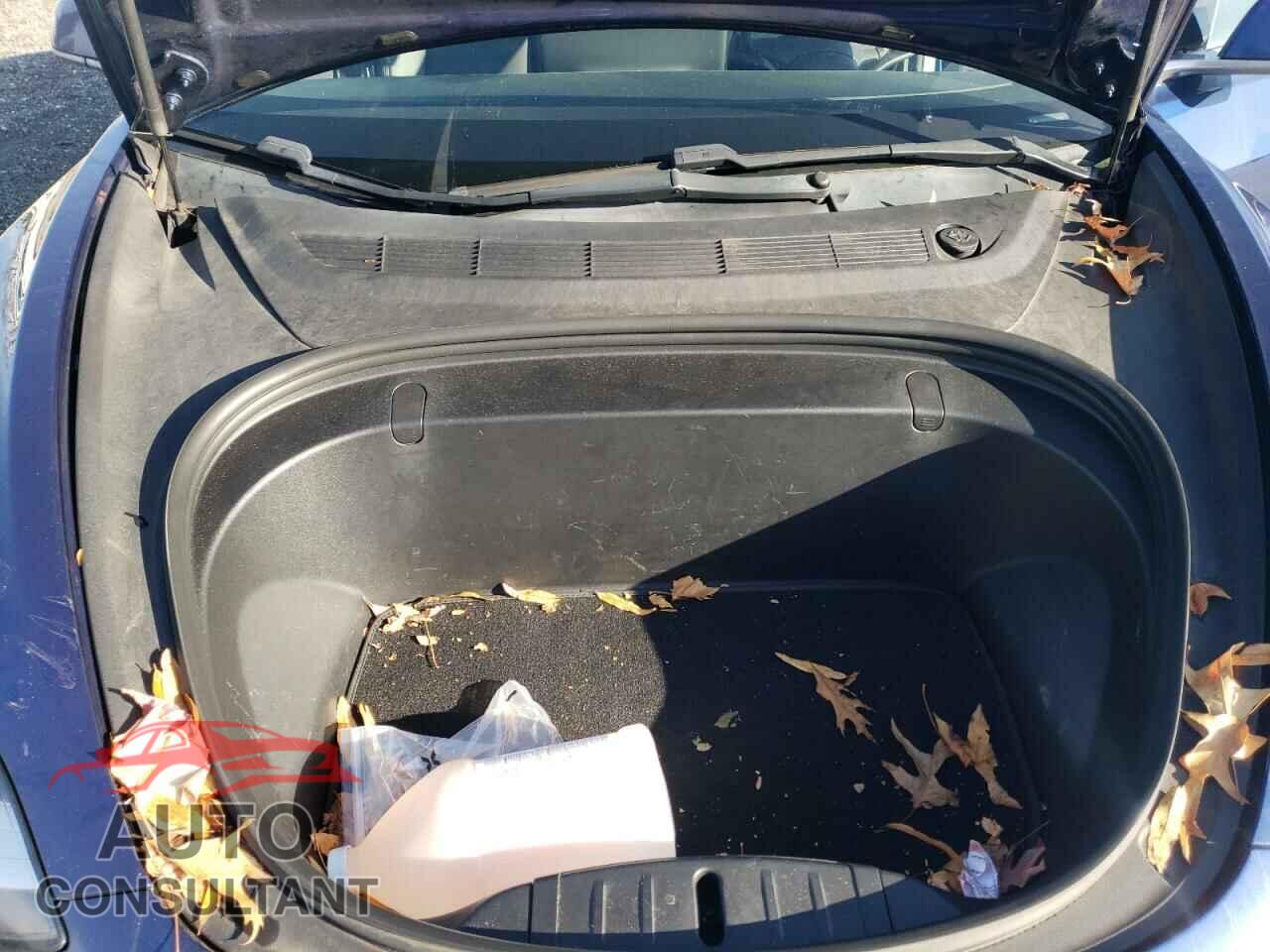 TESLA MODEL 3 2018 - 5YJ3E1EB0JF095189