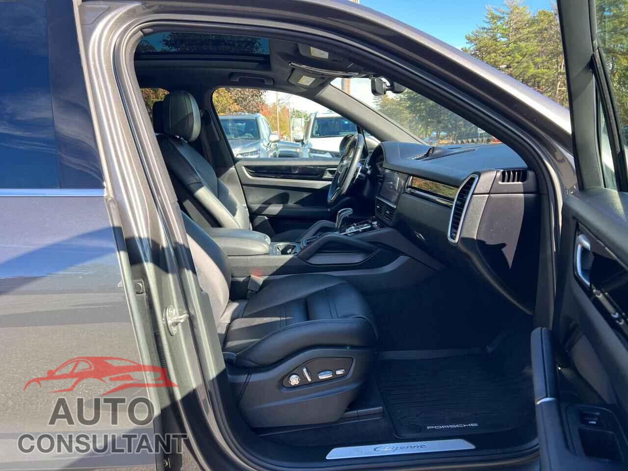 PORSCHE CAYENNE 2019 - WP1AA2AY0KDA19109