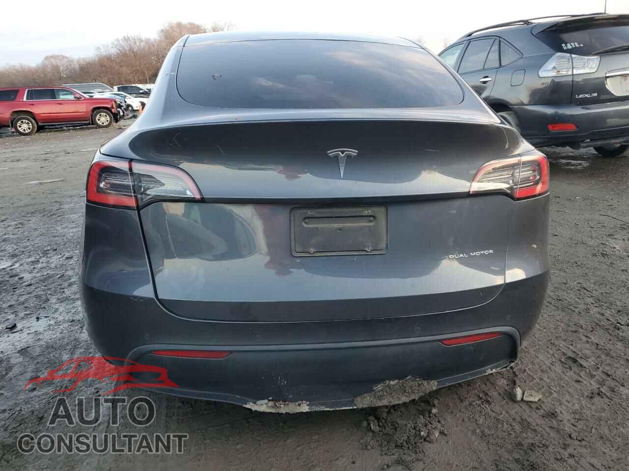 TESLA MODEL Y 2021 - 5YJYGDEE7MF087381